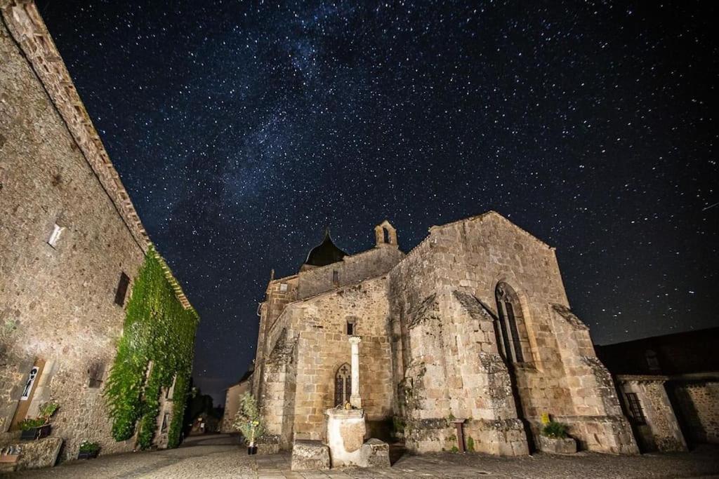 Du Haut Des Remparts Brigueuil Exterior foto
